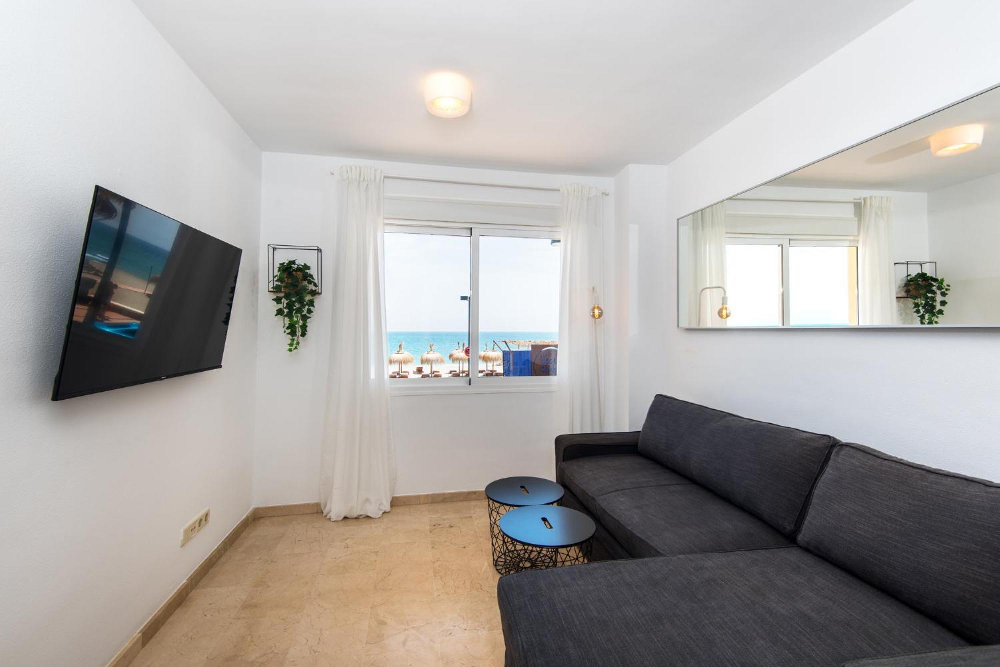 Appartamento Madeinterranean Beach- Higueron Front Line