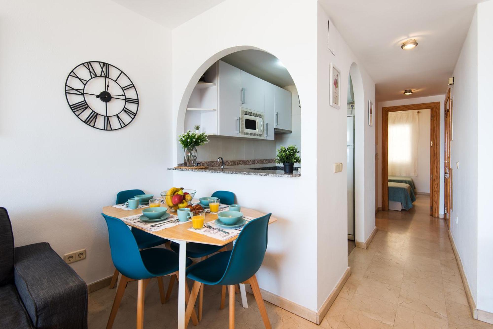 Madeinterranean Beach- Higueron Front Line Appartamento *